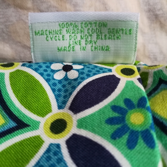 Vera Bradley NWOT crossbody purse. - Picture 14 of 16